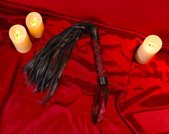 Bán Roi Da Tình Yêu Lan Wan Đồ Chơi BDSM Cao Cấp Màu Đỏ Đen chính hãng Bán Roi Da Tình Yêu Lan Wan Đồ Chơi BDSM Cao Cấp Màu Đỏ Đen chính hãng